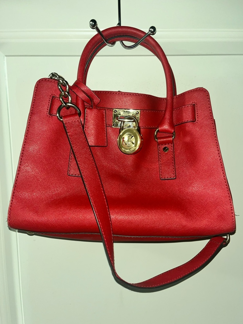 Michael Kors Hamilton Satchel Red grained leather.
